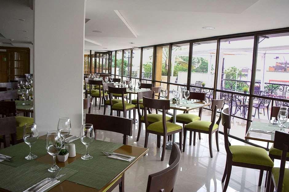 Hotel Cosmos Калі Зручності фото