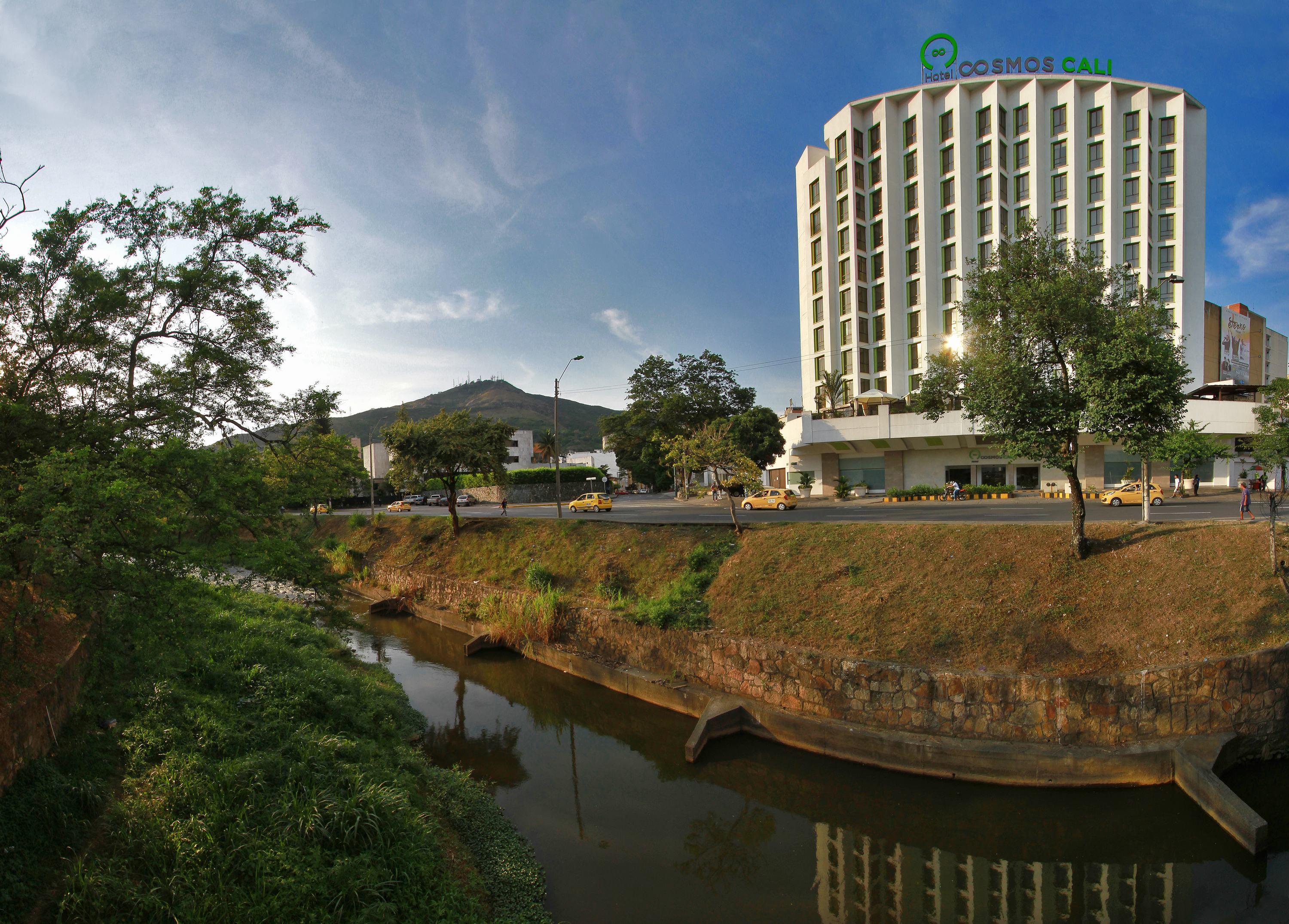Hotel Cosmos Калі Екстер'єр фото