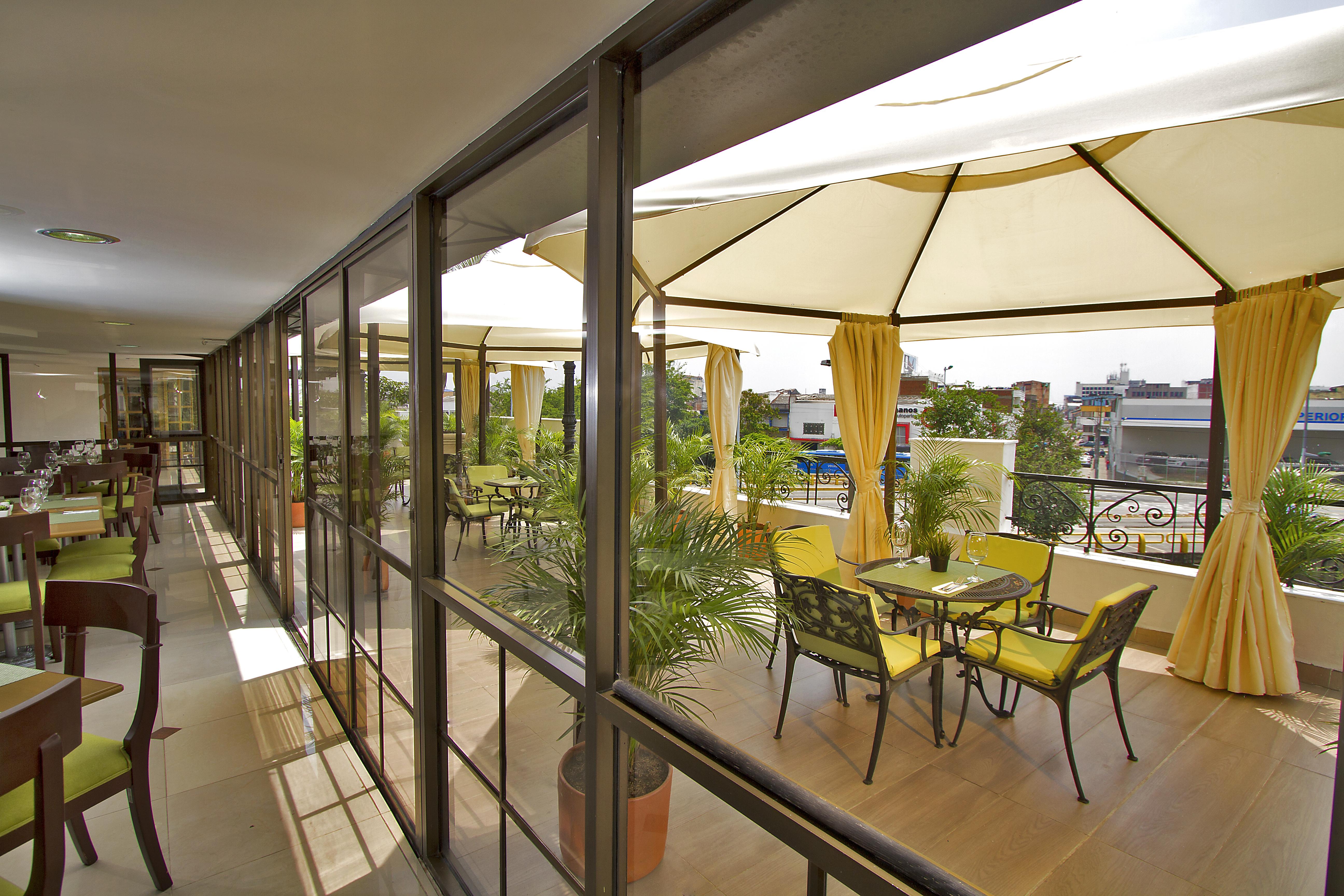 Hotel Cosmos Калі Екстер'єр фото