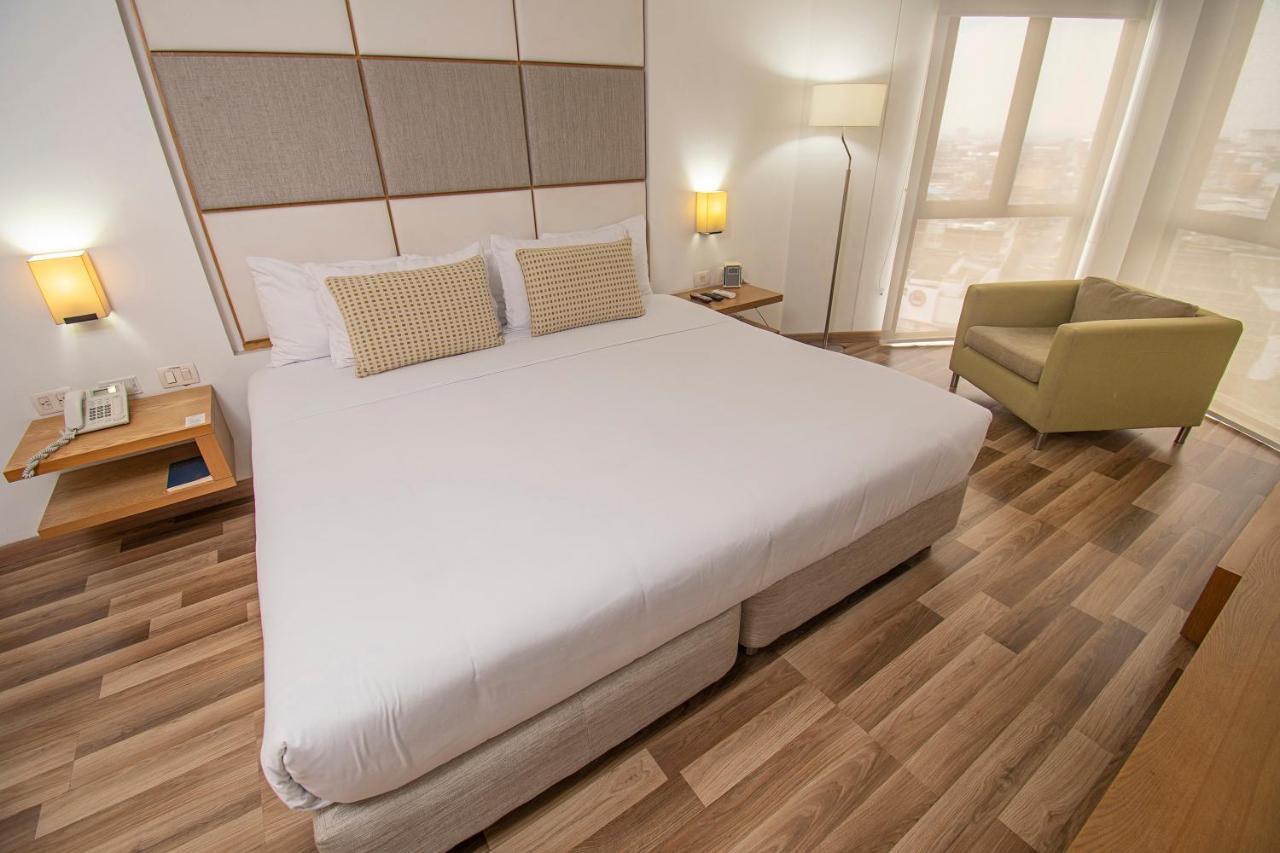 Hotel Cosmos Калі Екстер'єр фото