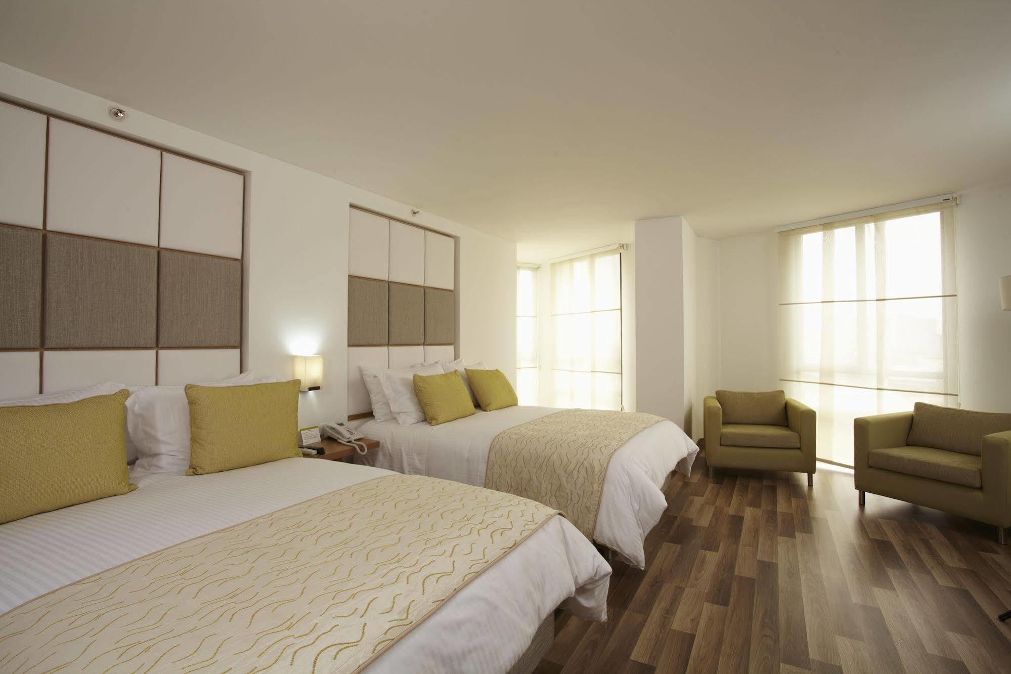 Hotel Cosmos Калі Екстер'єр фото