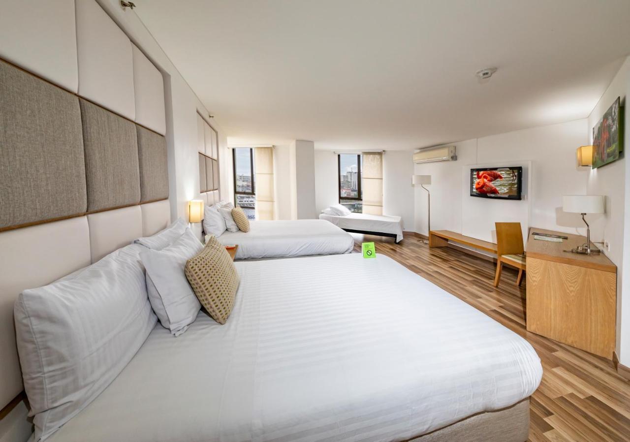 Hotel Cosmos Калі Екстер'єр фото